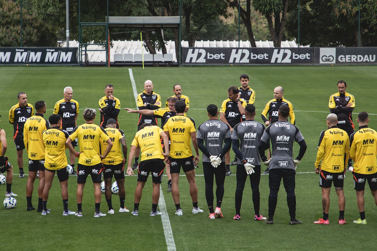 Galo tem a vantagem do empate para avançar às quartas de final