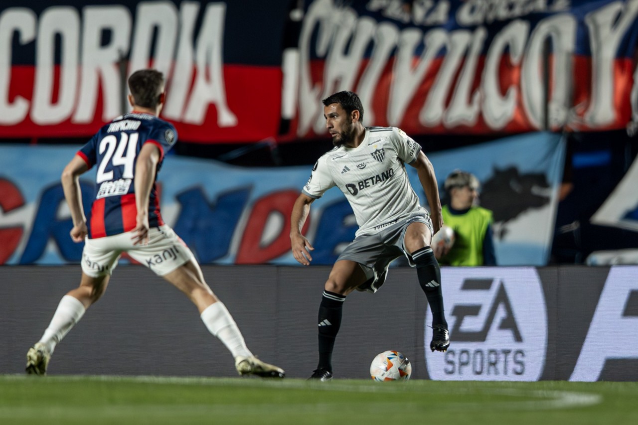 Atlético foi a campo com um calção cinza