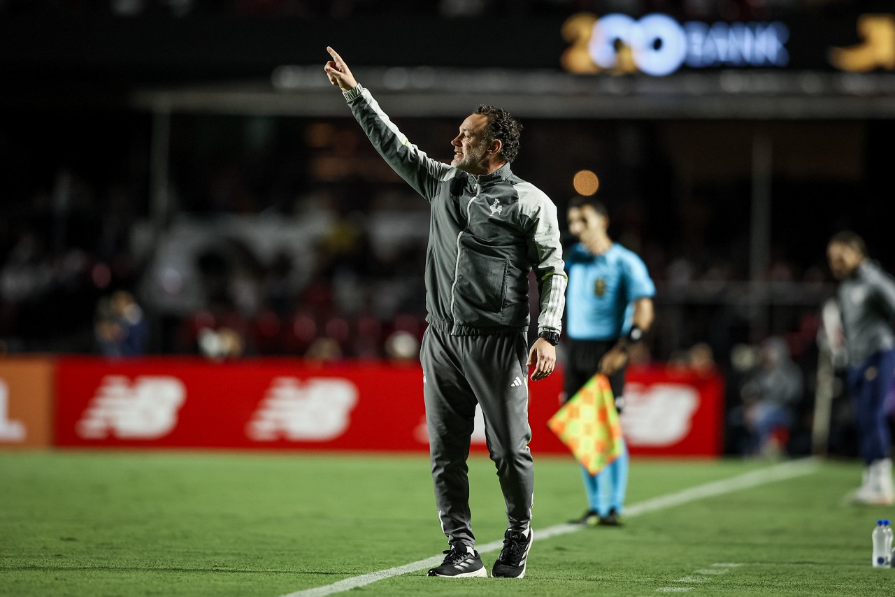 Técnico do Atlético passou mal e não compareceu a coletiva