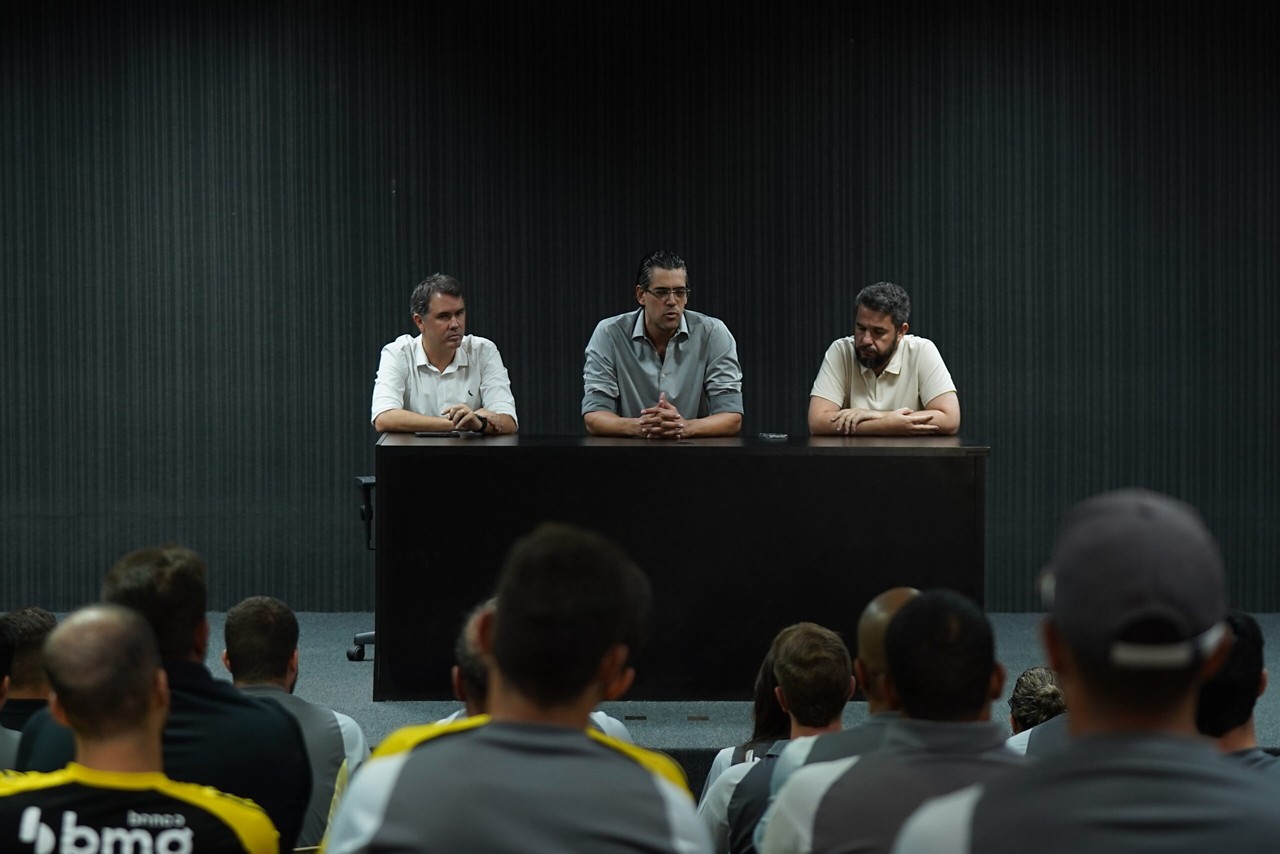 Reunião também teve a presença de Paulo Bracks
