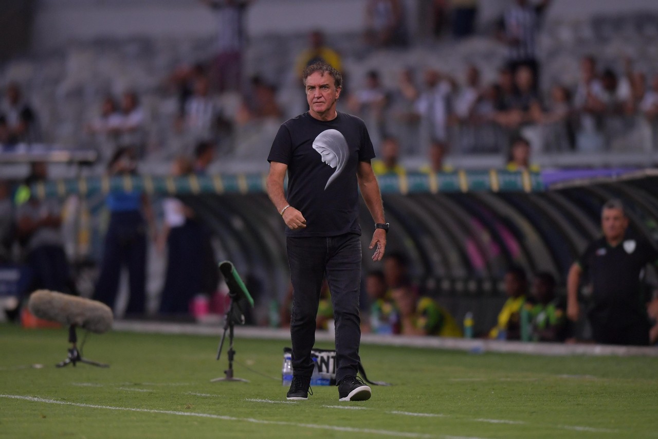 Treinador revelou que Atlético pode fazer ajustes no elenco