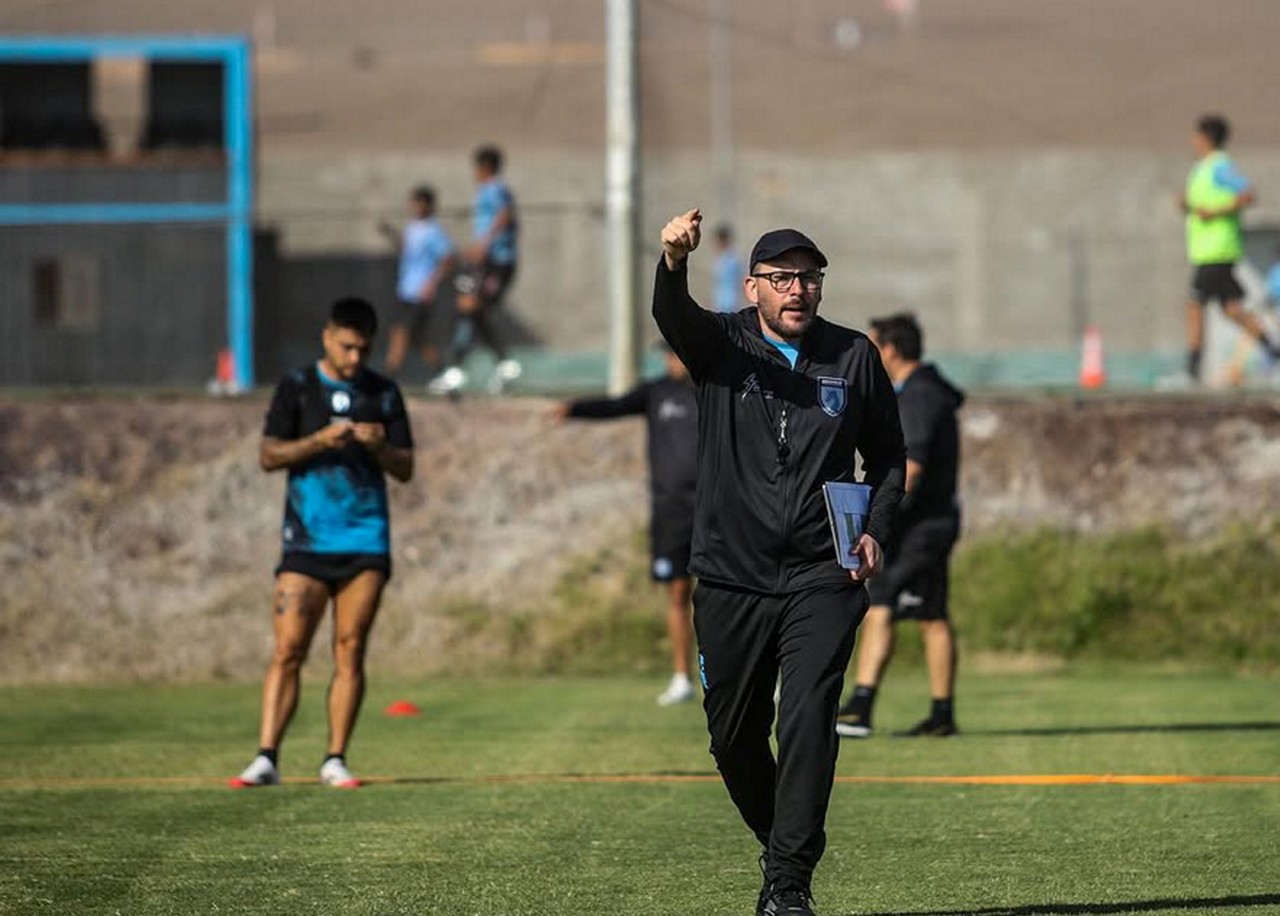 Rodrigo Guerrero é o treinador interino do Deportes Iquique