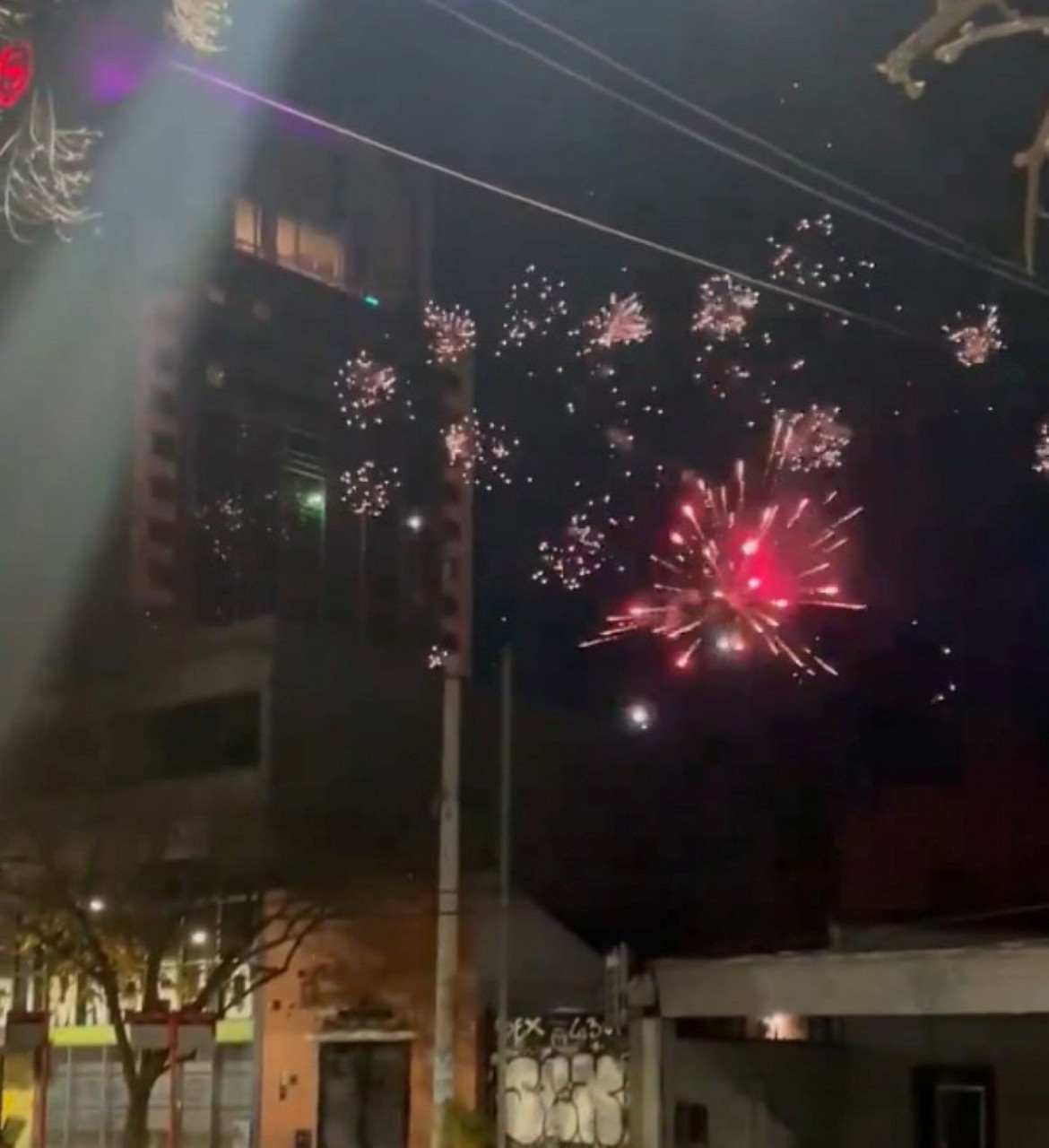 Foguetório foi em frente ao hotel que o Atlético está hospedado