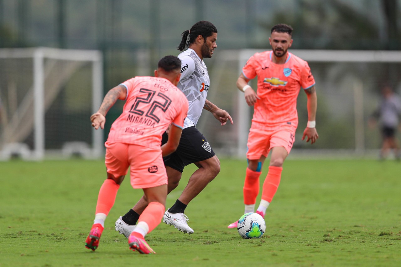 Hulk no amistoso contra o Bolívar