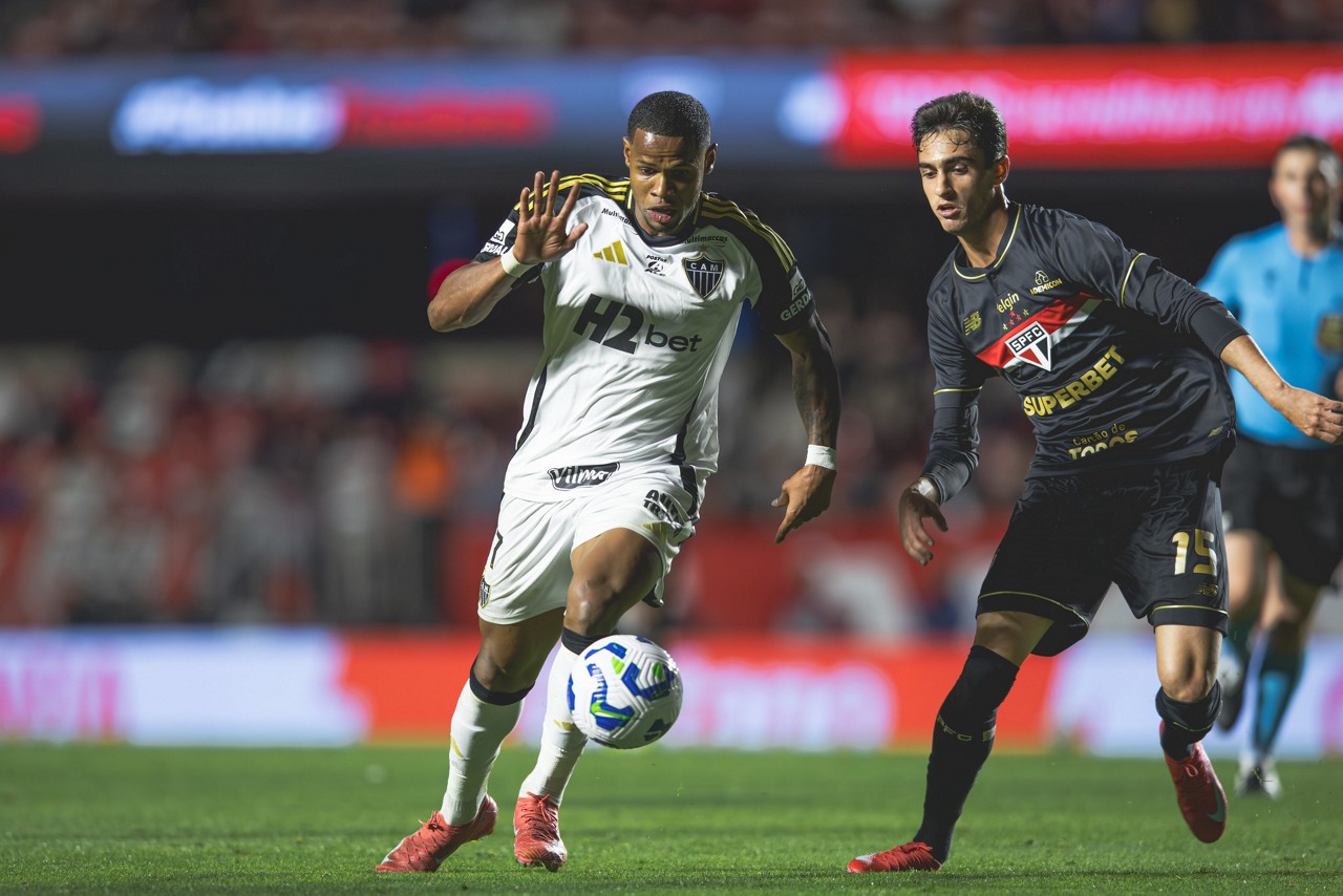 Atacante foi titular no duelo contra o São Paulo