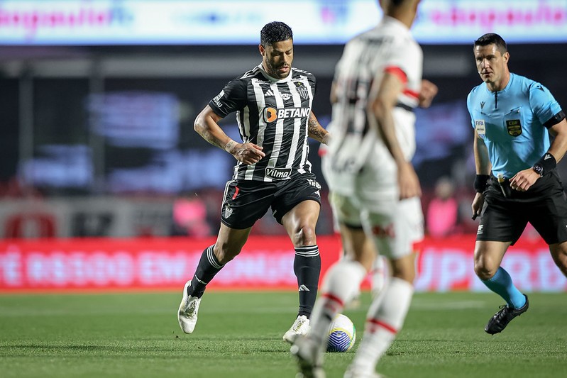 Atlético e São Paulo disputam uma vaga para a semifinal da Copa do Brasil