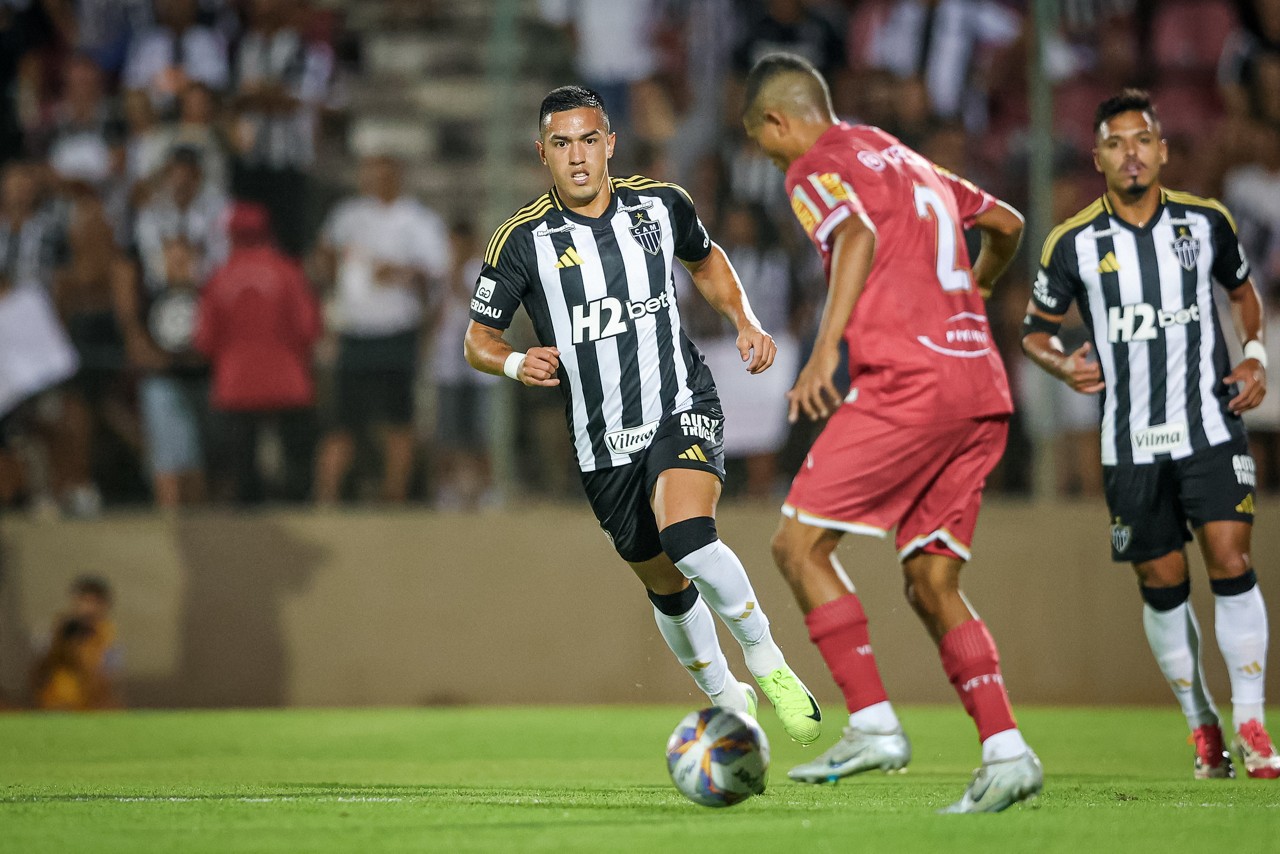 O atacante Cuello deu uma assistência no jogo contra o Tombense, pelo segundo jogo da semifinal do Mineiro