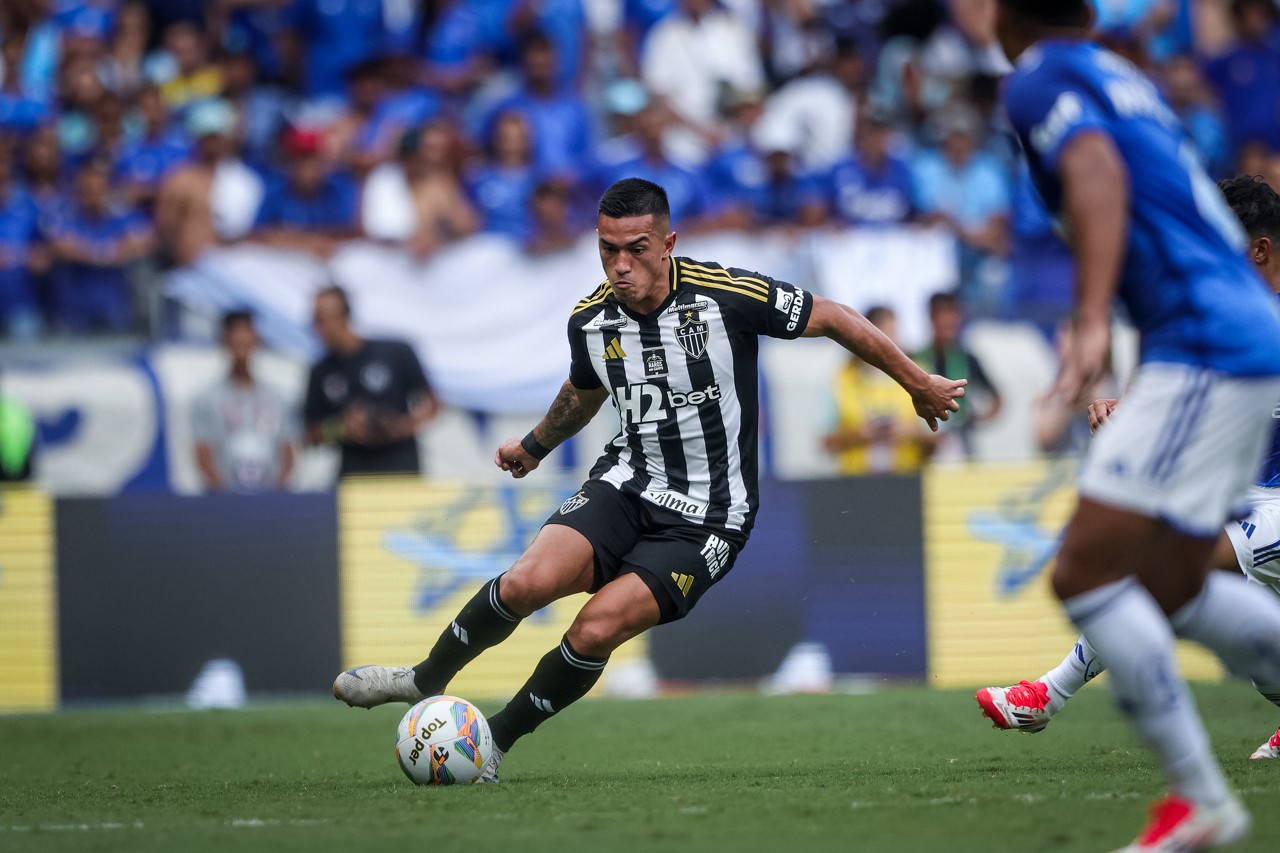 Atacante Cuello tem sido titular do Atlético no início de 2025