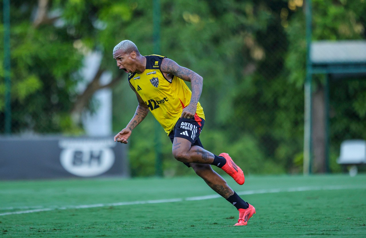 Atacante Deyverson deixa o Atlético e está a caminho do Fortaleza
