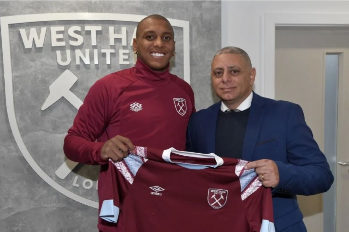 Zagueiro Luizão atua no West Ham, mas ainda não teve oportunidades na equipe principal 