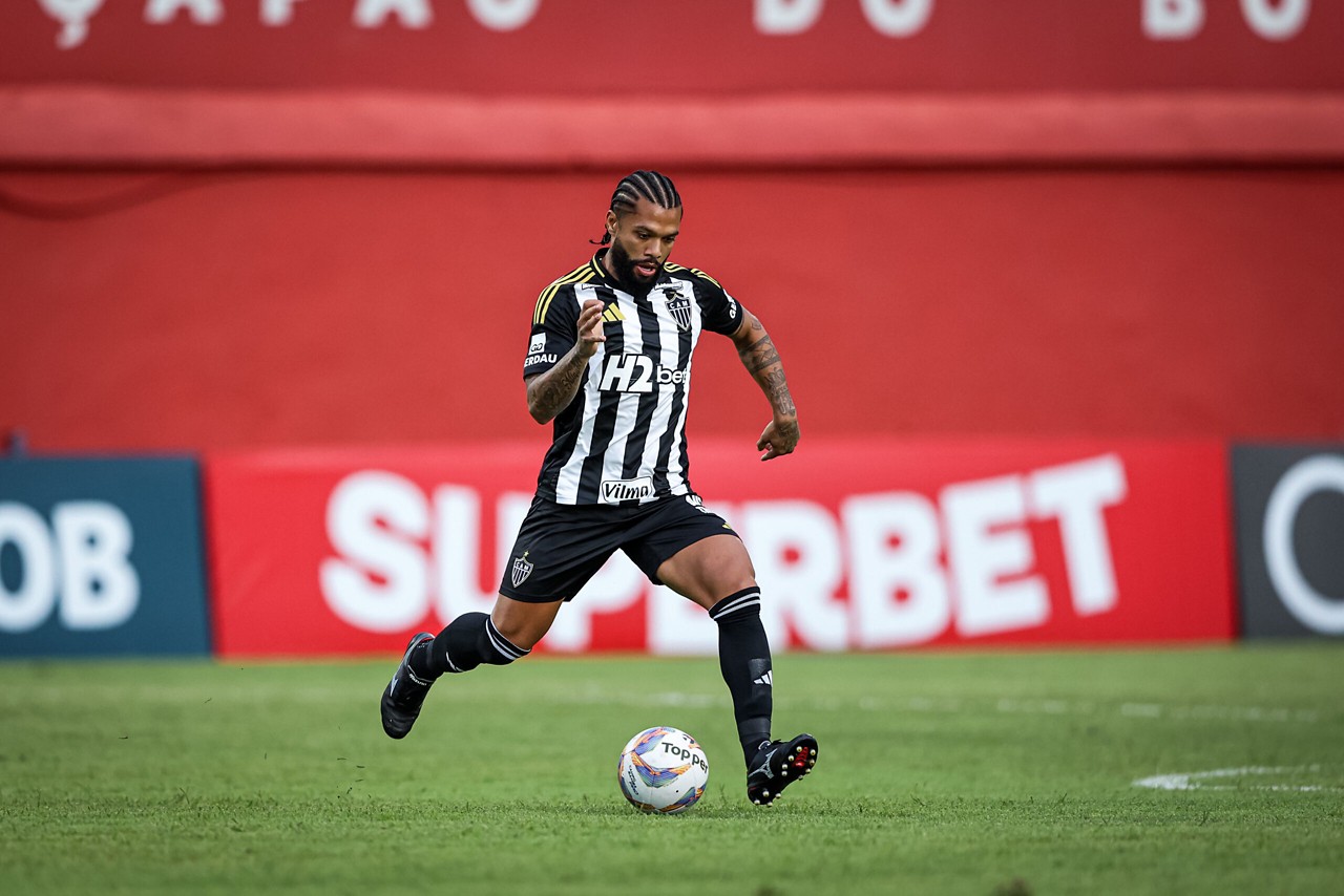 O volante chegou ao Galo em fevereiro de 2022, após vários anos no Bordeaux, da França