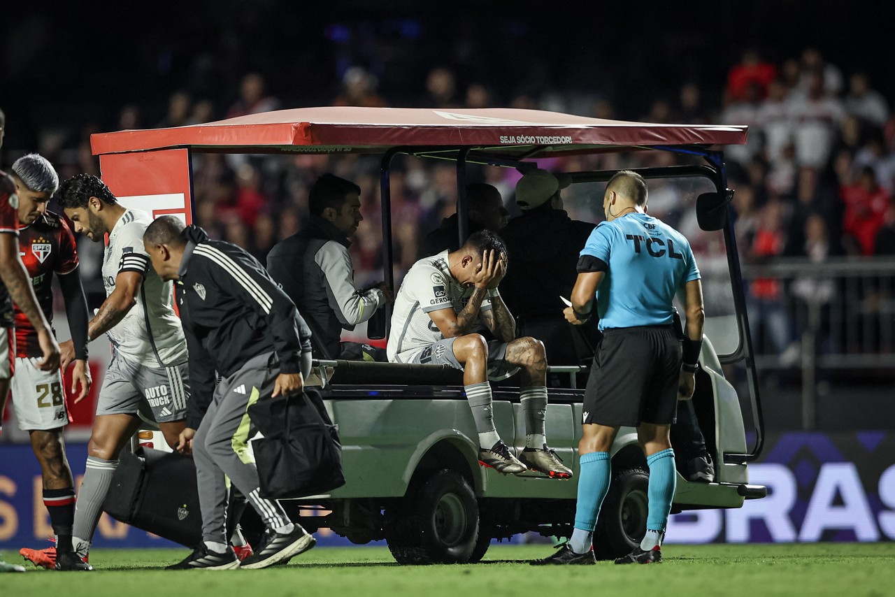 O meia sofreu nova lesão na reta final de temporada, na partida contra o São Paulo