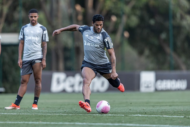 Atacante Hulk foi poupado contra o Vitória e deve ser utilizado contra o Grêmio