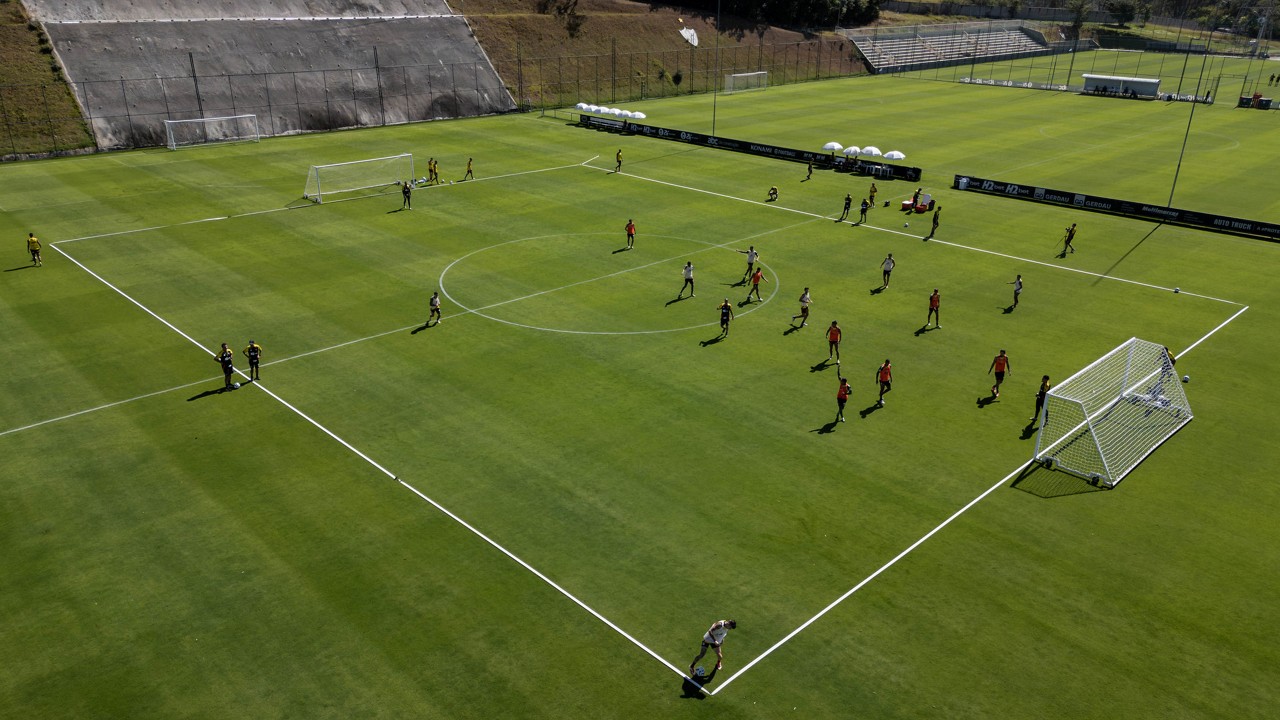 Elenco do Atlético durante treinamento na Cidade do Galo 