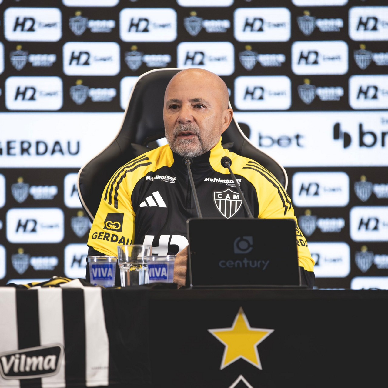 Técnico do Atlético foi apresentado oficialmente