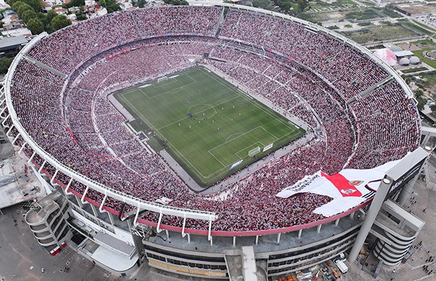 Decisão será disputada no estádio Monumental, na casa do River Plate