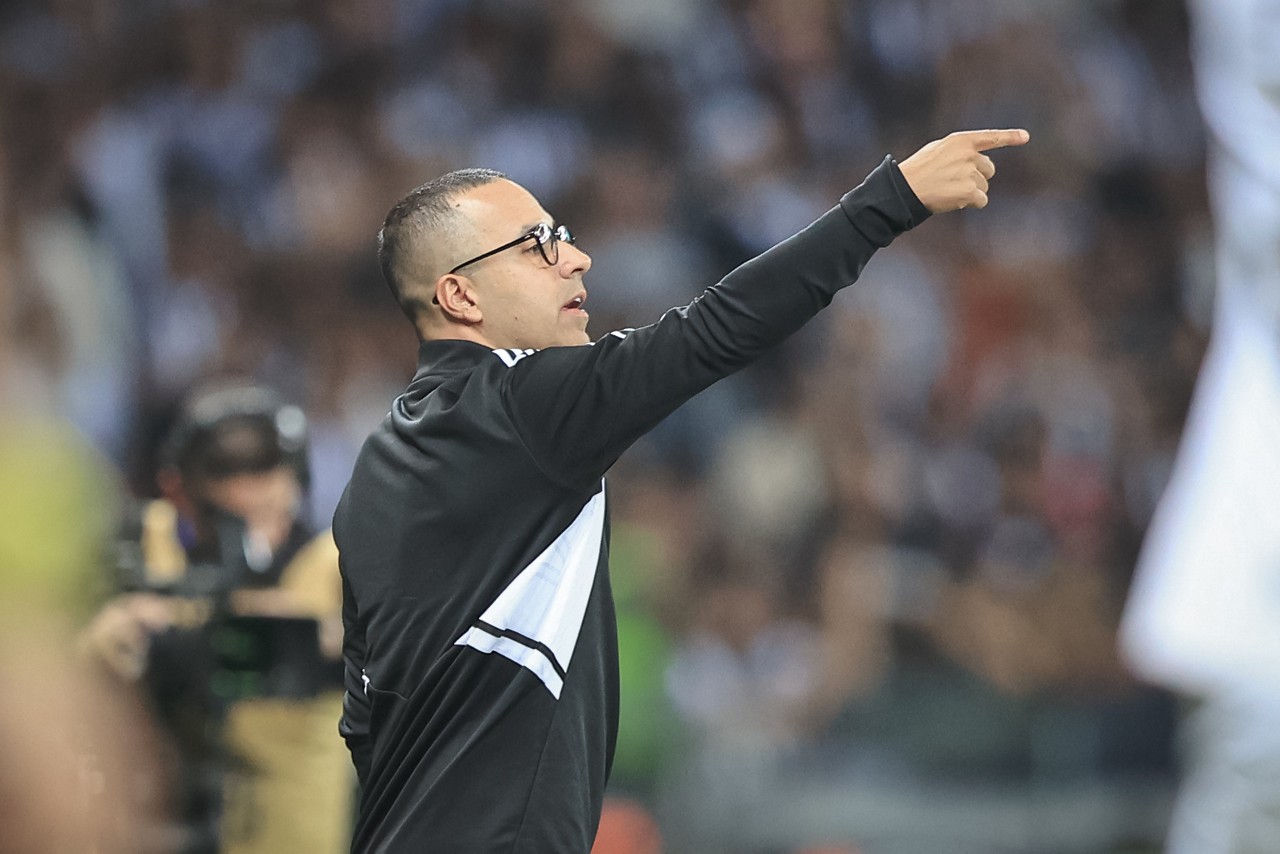 Lucas Gonçalves terá a missão de comandar a equipe contra o Athletico-PR