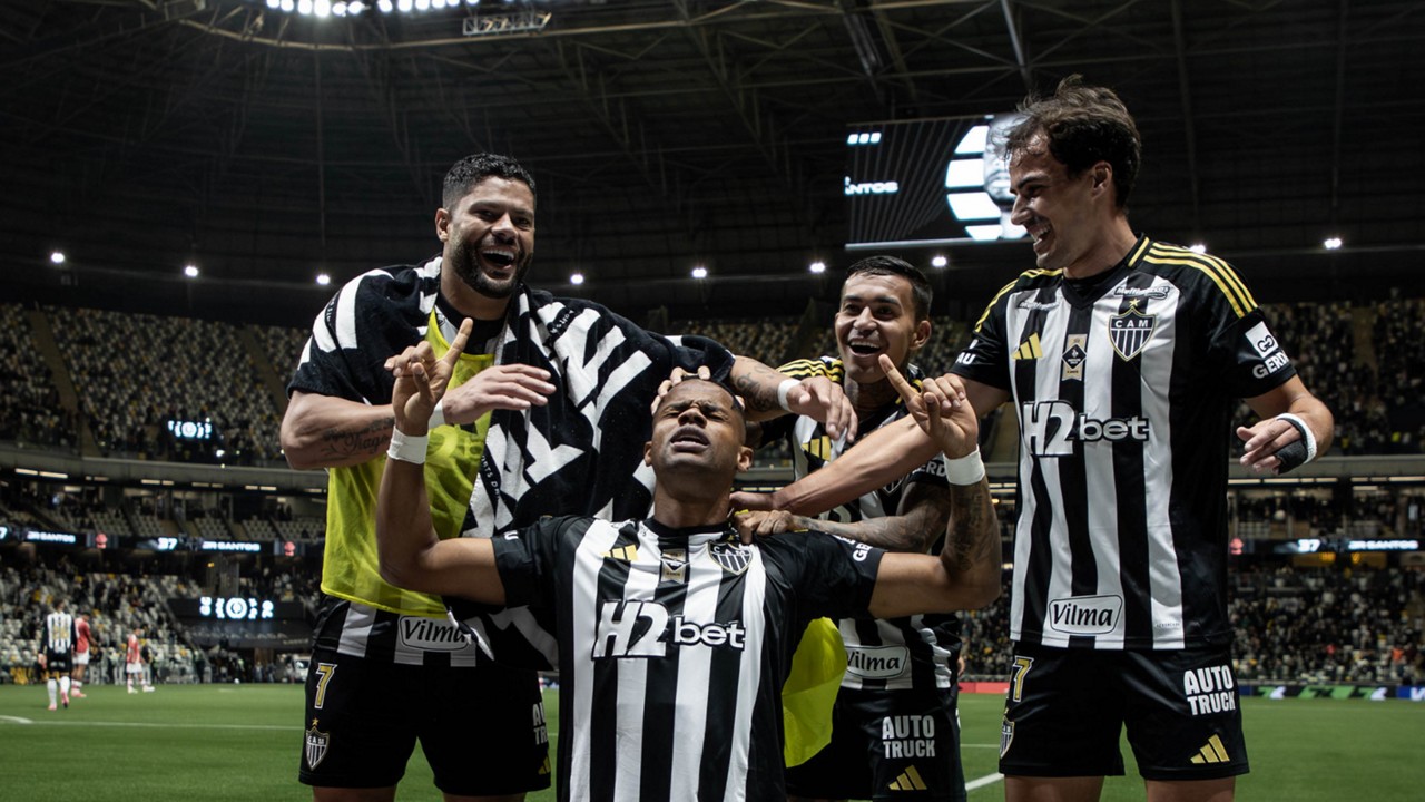 Jogadores do Galo celebram gol na Arena MRV