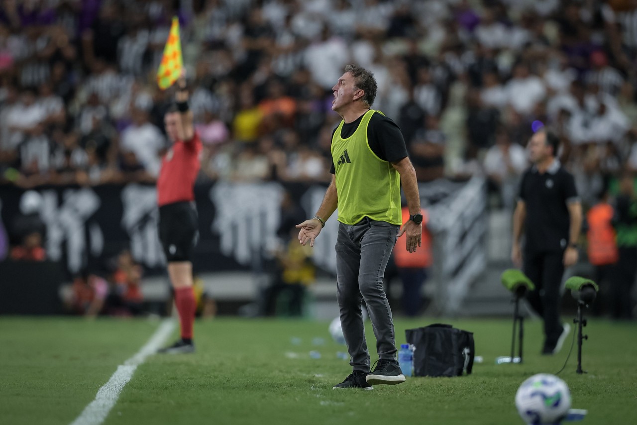 Cuca, técnico do Atlético