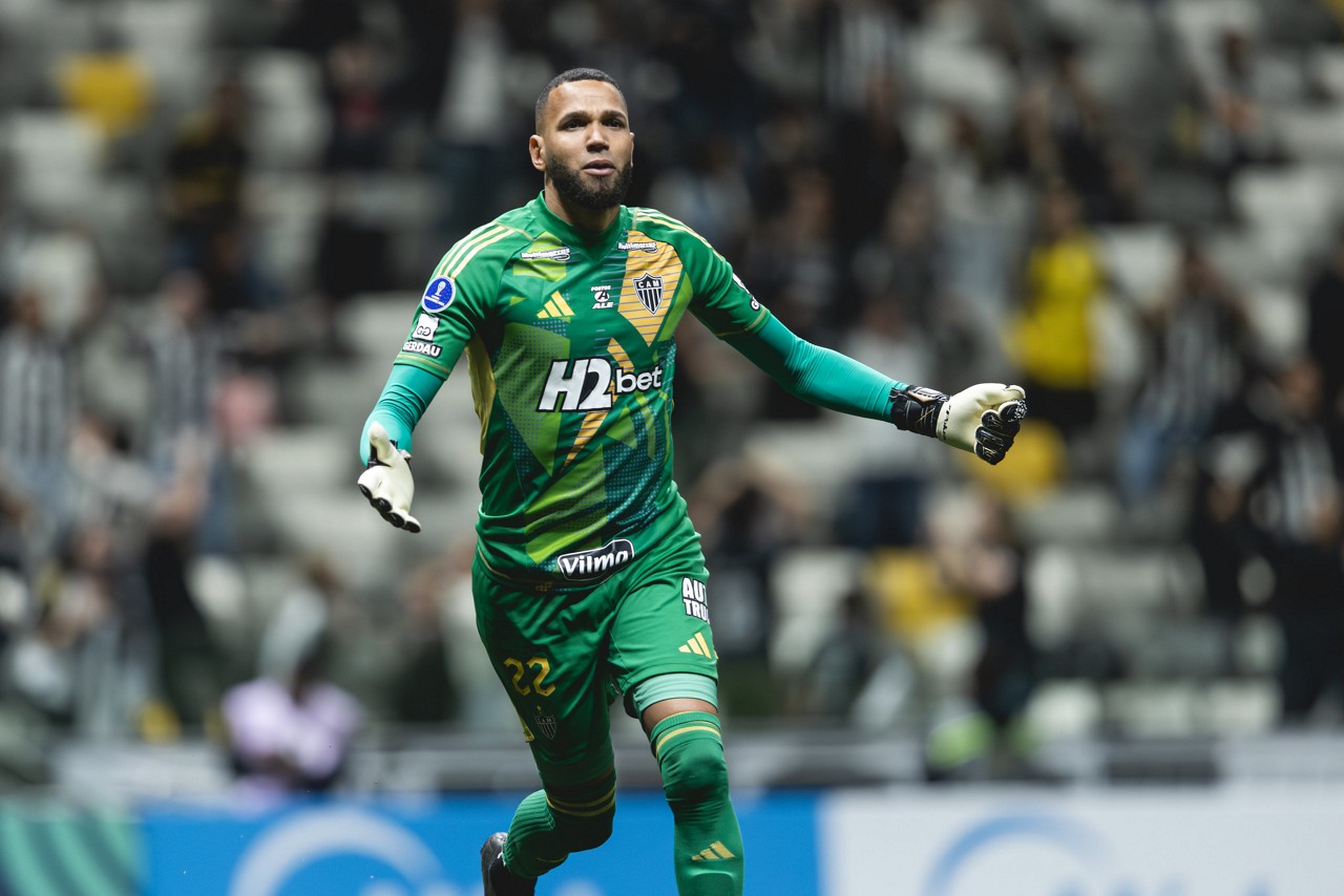 Everson marcou o gol da classificação do Galo na disputa de pênaltis