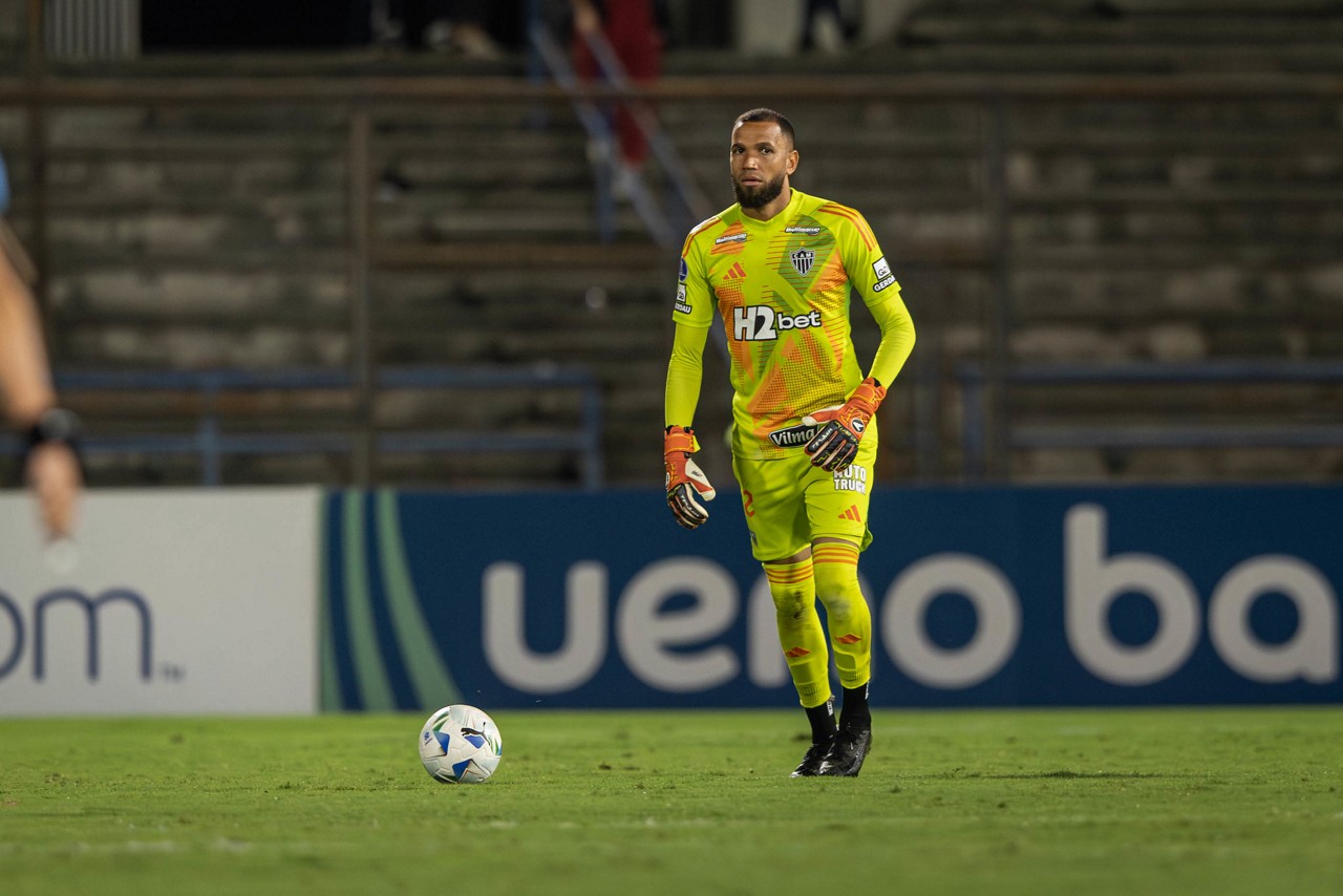 Everson em ação pelo Atlético na Sul-Americana