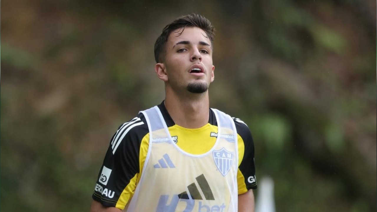 Iseppe voltou a treinar no campo da Cidade do Galo