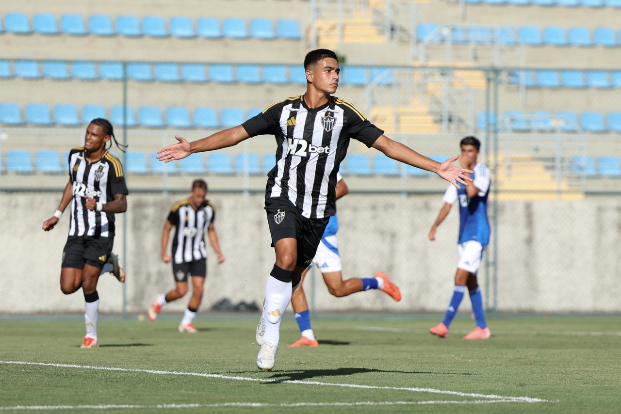 Louback, de 19 anos, é um dos principais destaques do Sub-20 do Atlético