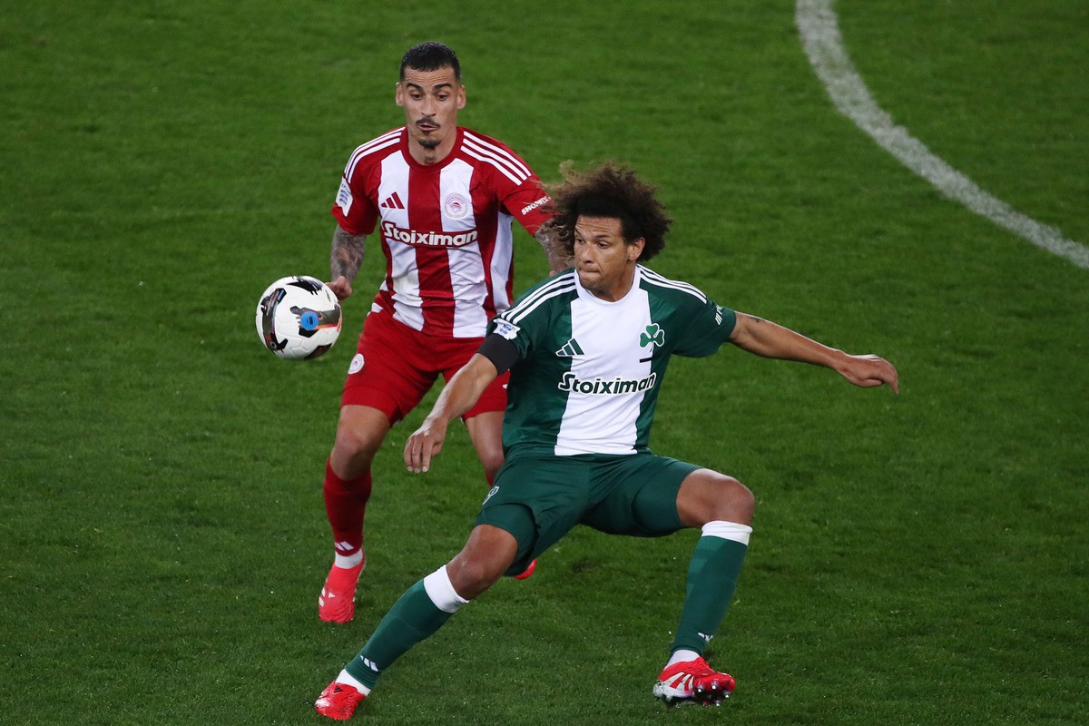 Willian Arão em ação pelo Panathinaikos