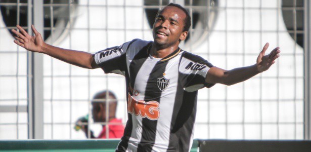 Marion comemora gol sobre o Boa Esporte, pelo Atlético 