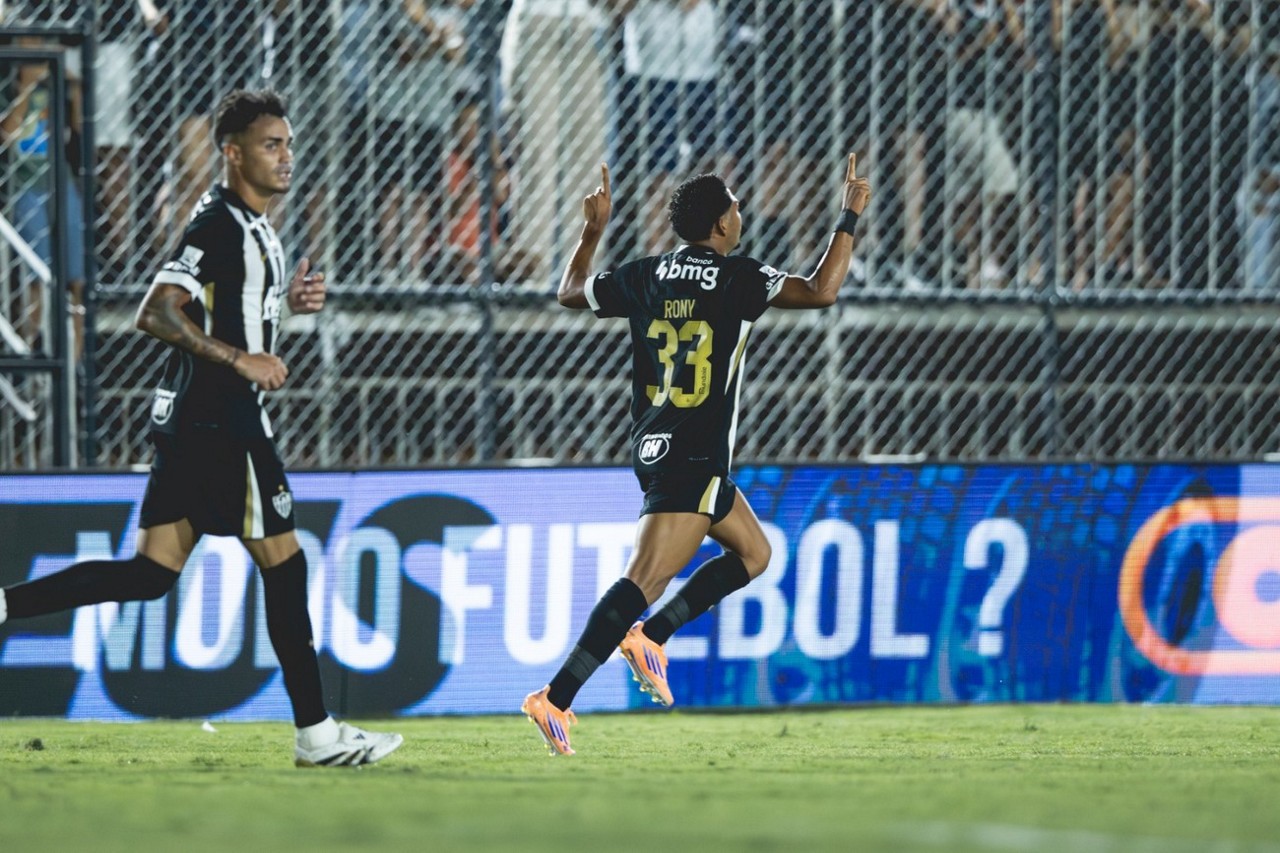 Rony agradece carinho da torcida do Atlético em Montes Claros
