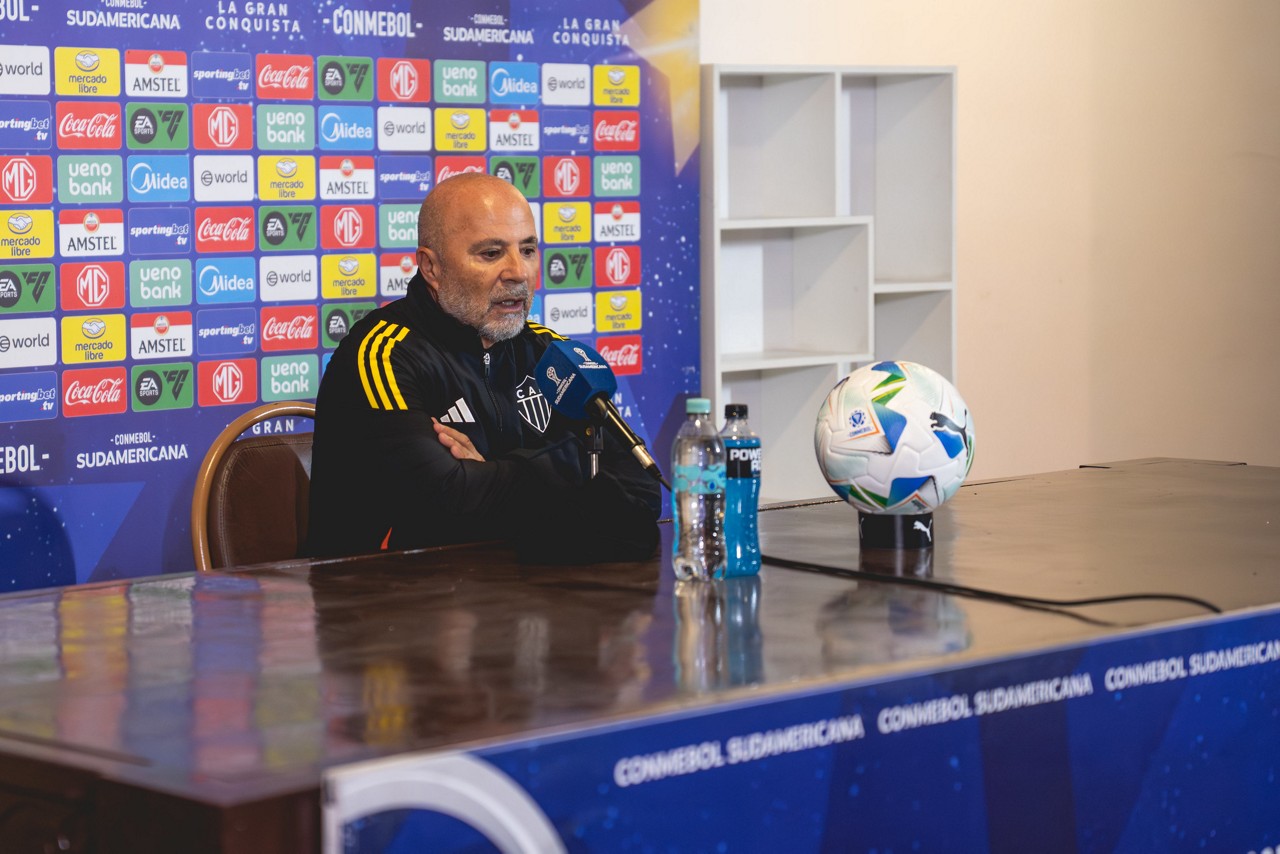 Sampaoli em coletiva pós-jogo na Bolívia