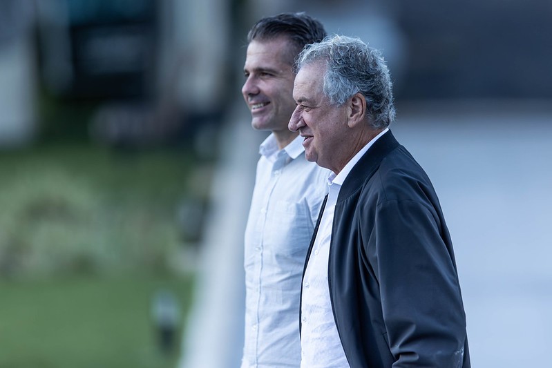 O presidente Sérgio Coelho marcou presença nas atividades desta sexta-feira (8/11) na Cidade do Galo