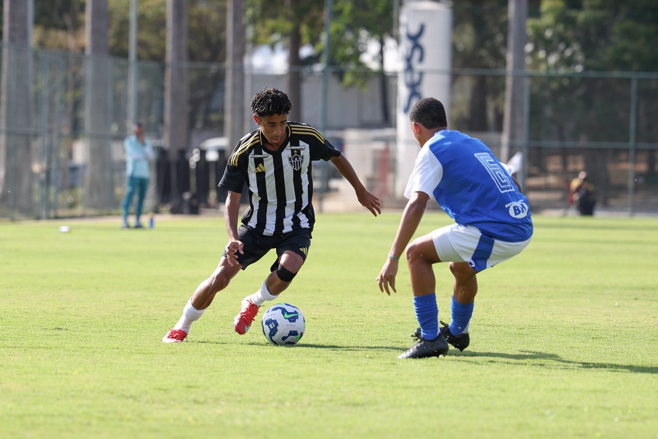 Atlético e Serranense se enfrentam na Cidade do Galo pelo Mineiro Sub-17