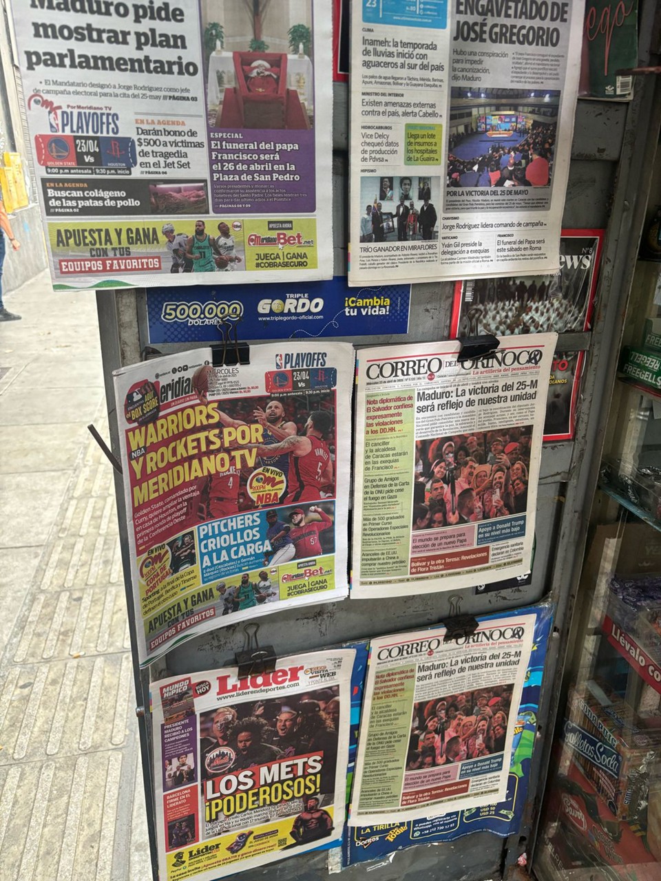 Capas dos jornais de Caracas não citam jogo entre o time da casa e o Atlético