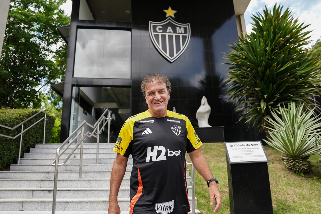 Técnico Cuca iniciou sua quarta agem pelo clube nesta quarta (8)