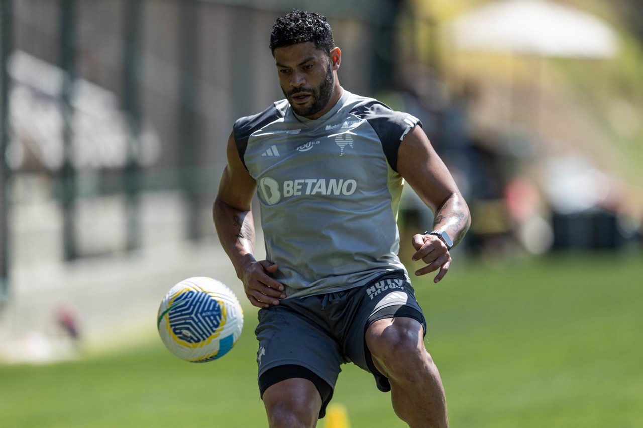 Hulk disse que Fluminense é favorito no confronto