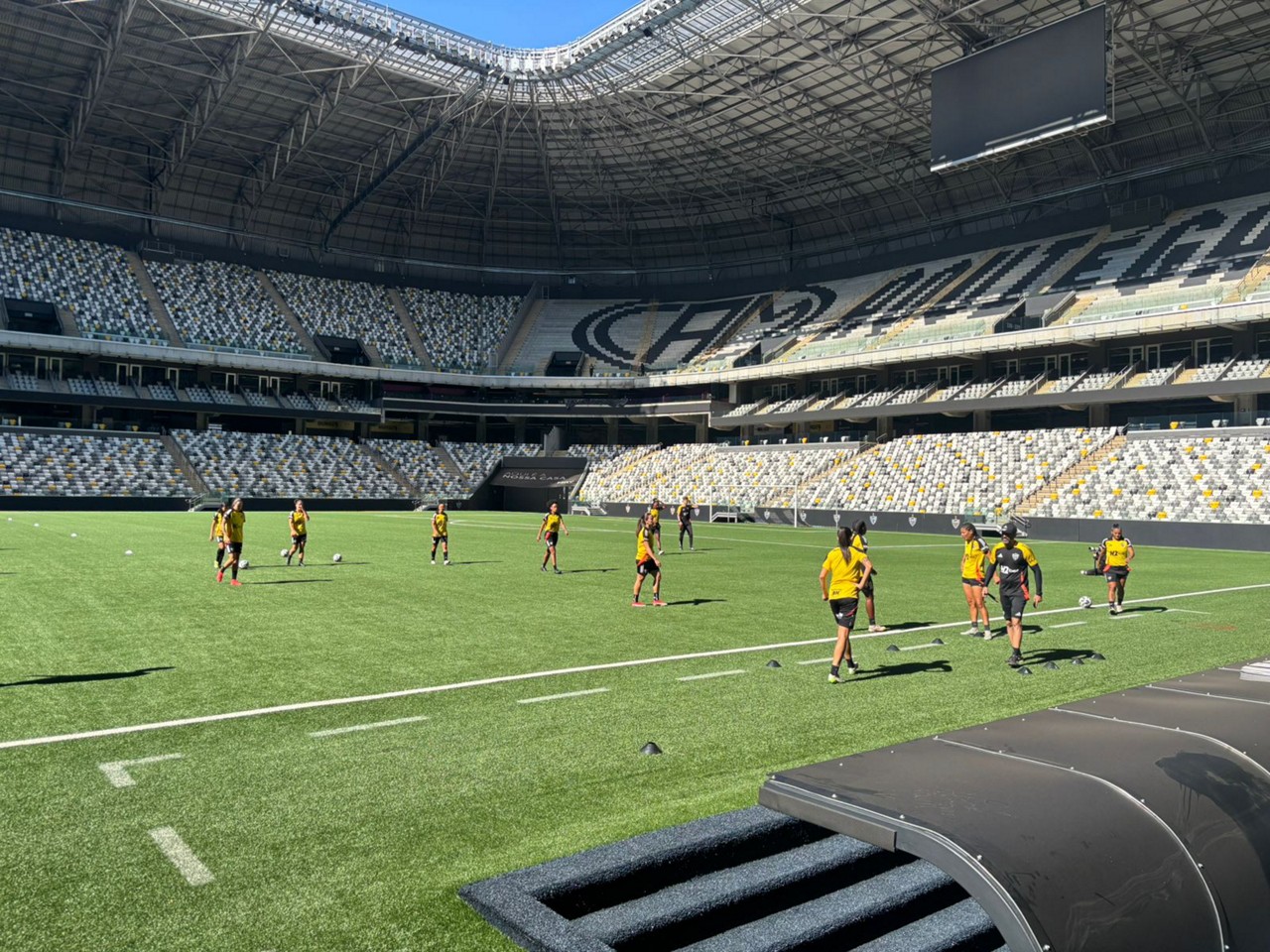 Vingadoras treinam na manhã desta quinta-feira (17/7) na Arena MRV