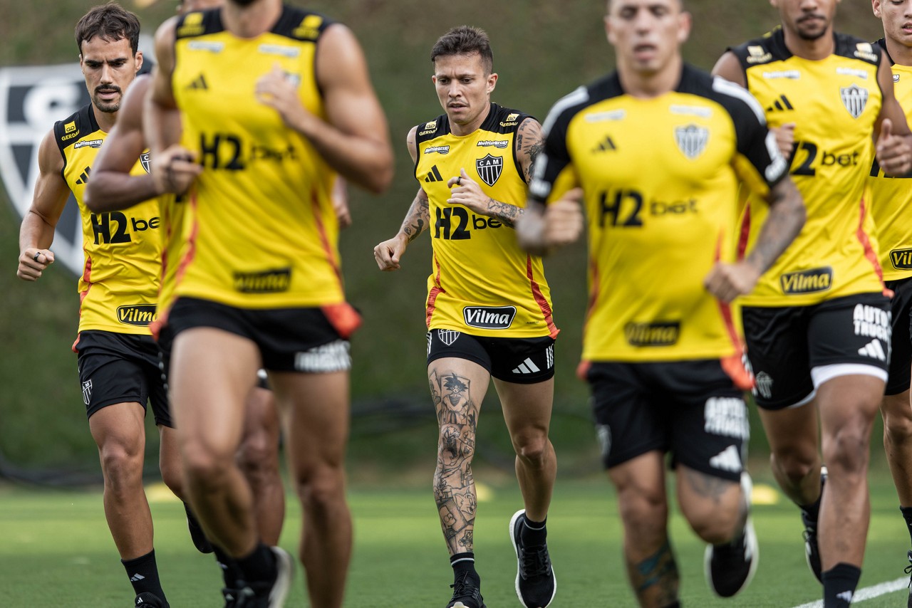 Galo vive surto de gripe no elenco