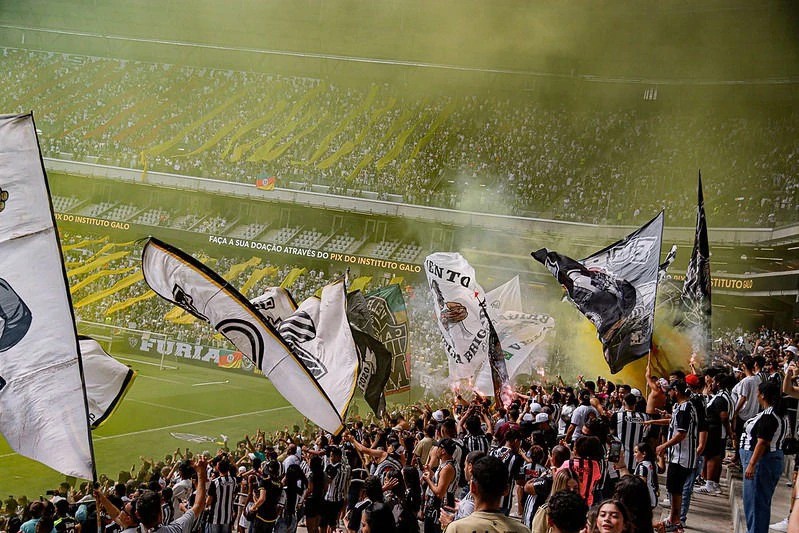 Torcida alvinegra durante partida do Atlético na Arena MRV
