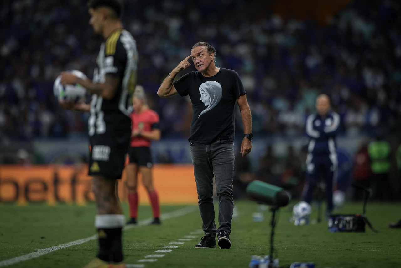 Cuca avaliou como positivo o empate no clássico contra o Cruzeiro