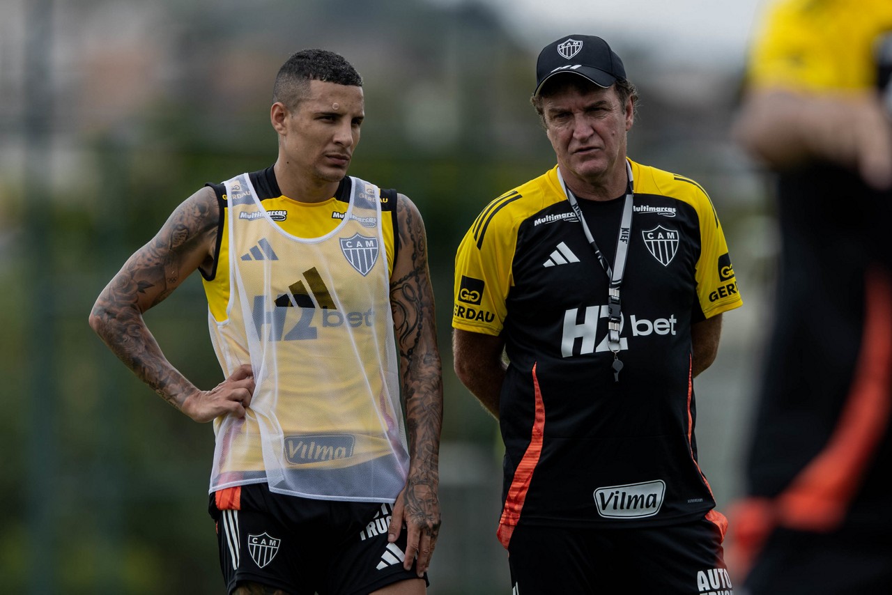 Técnico Cuca foi oficialmente apresentado pelo Atlético nesta segunda-feira (13)