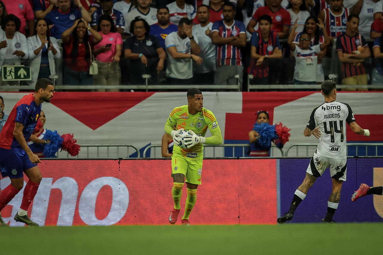 Gabriel Delfim em ação pelo Galo contra o Bahia
