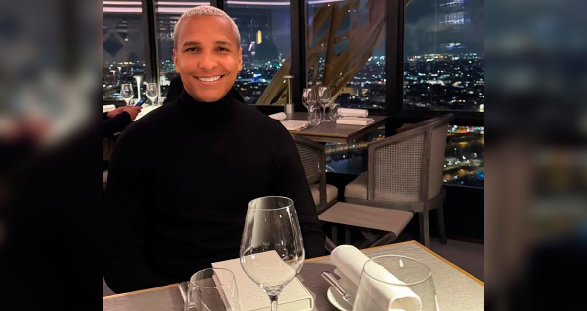 Deyverson está de férias em Paris