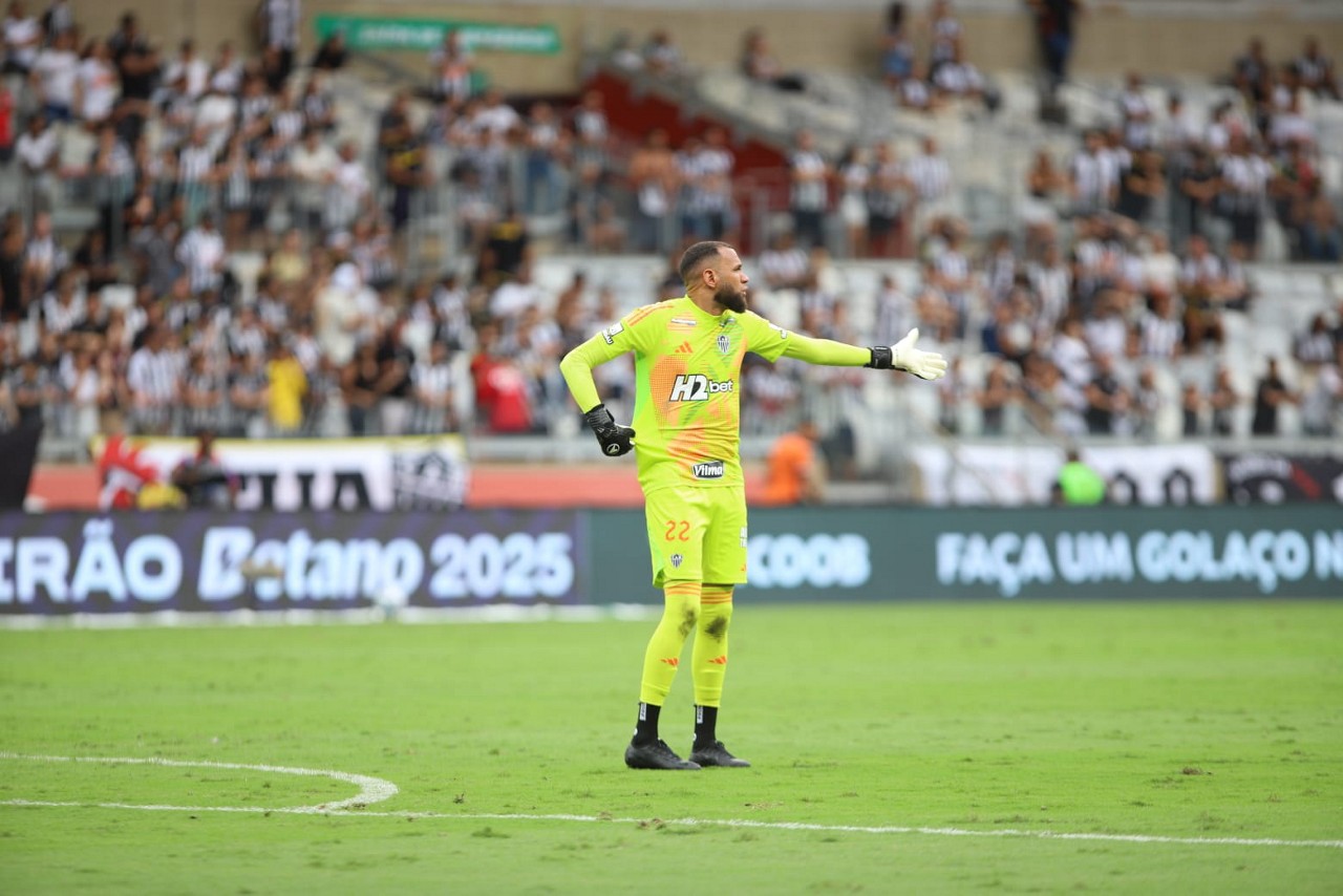 Everson lamentou o empate contra o São Paulo
