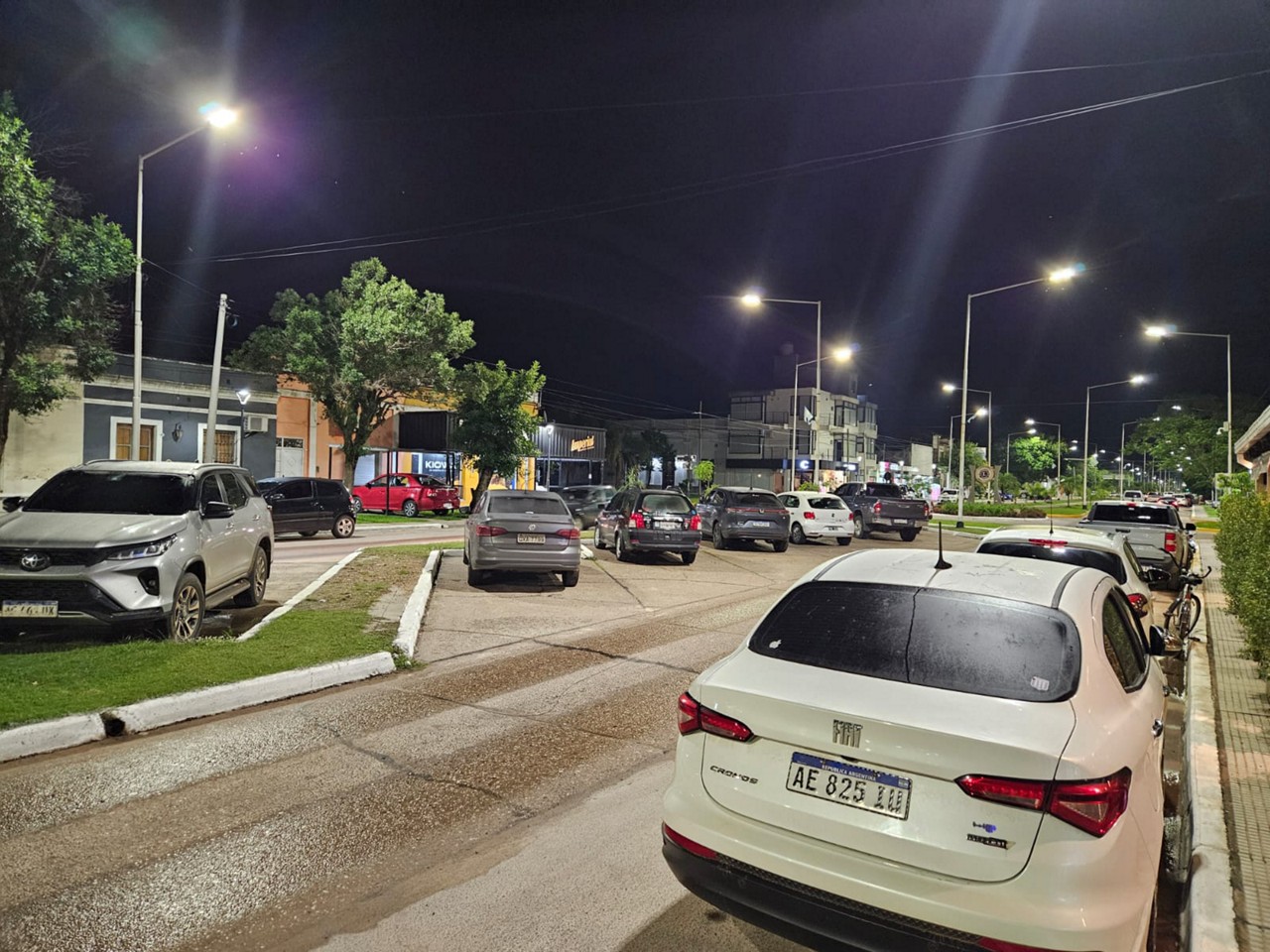 Fotos da avenida principal de Monte Caseros na quinta-feira (28)