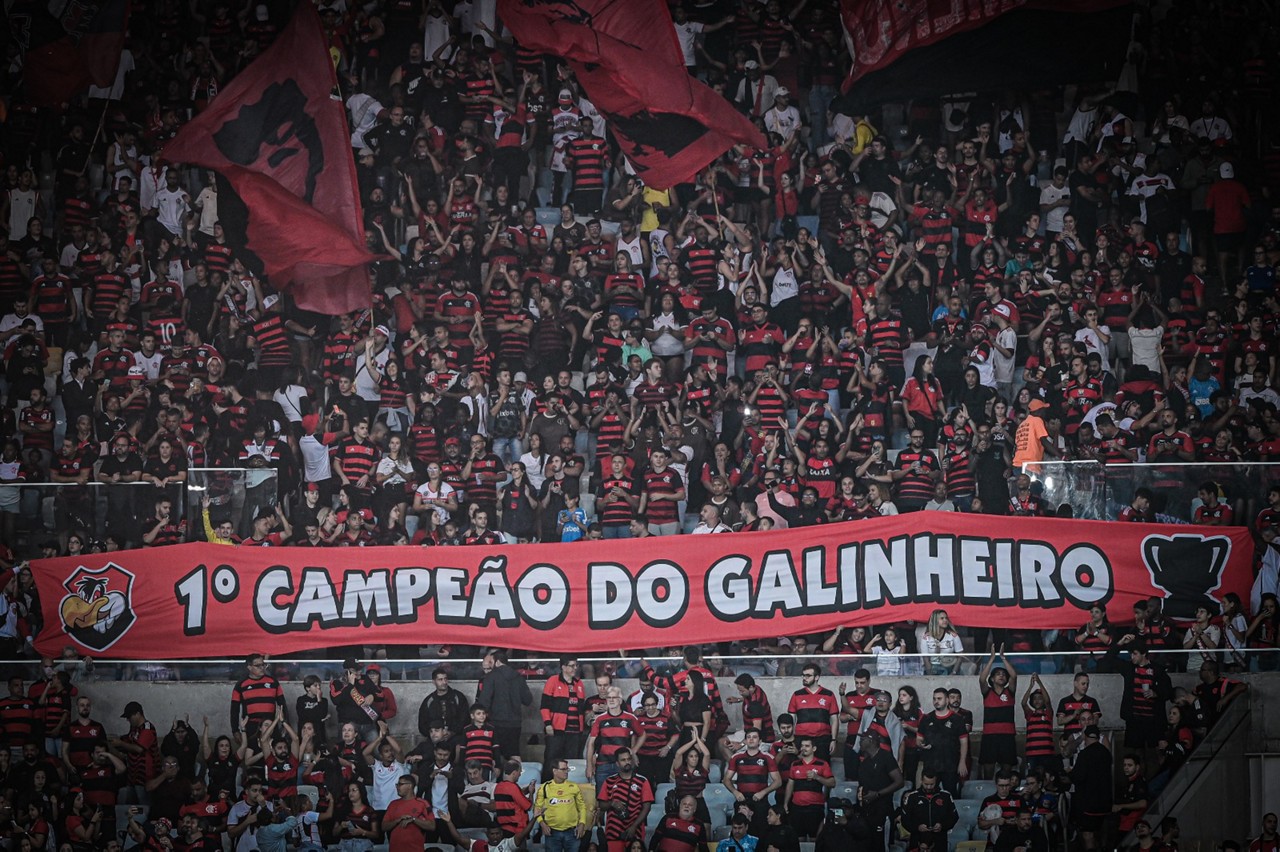 Faixa exibida pela torcida do Flamengo no Maracanã