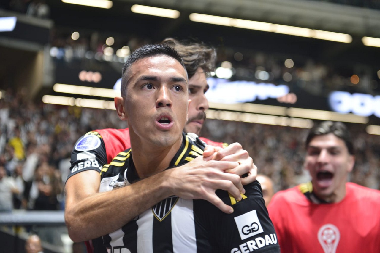 Atacante do Atlético marcou o primeiro gol na virada contra o Godoy Cruz