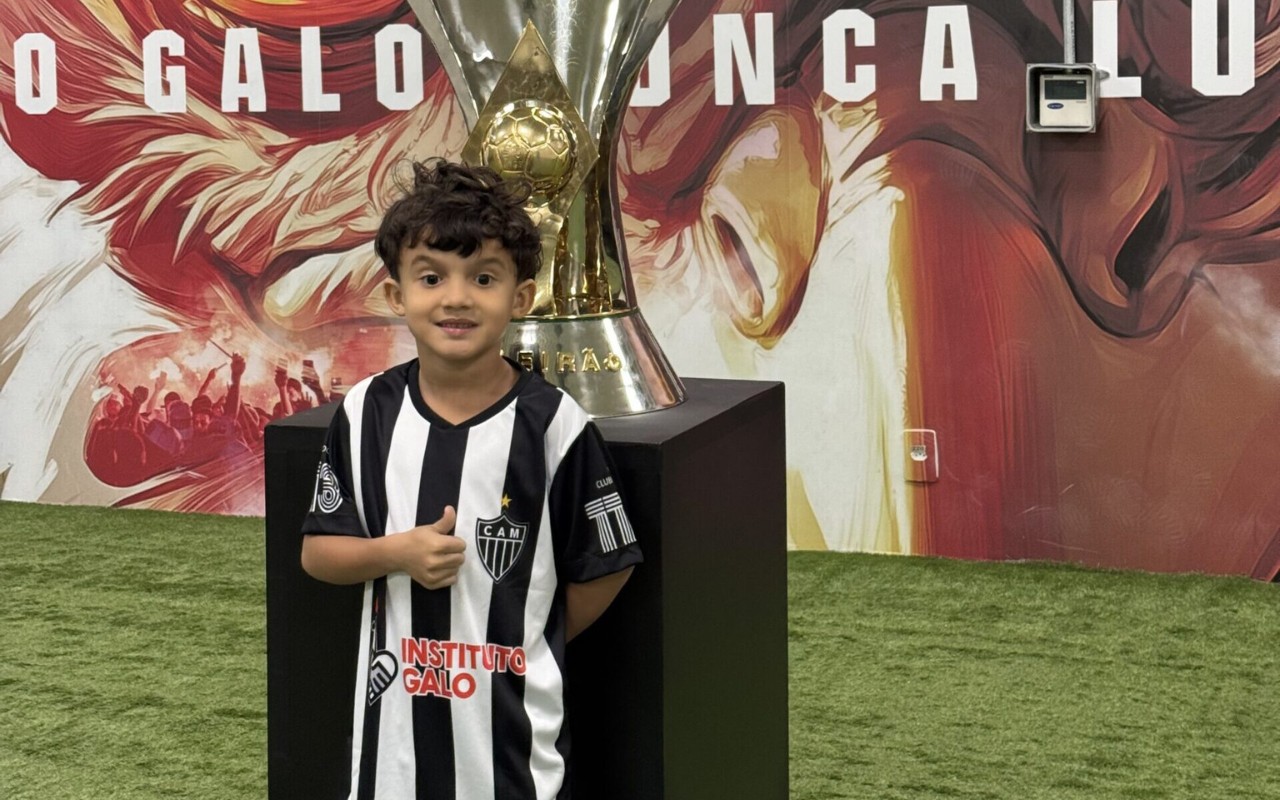 Instituto Galo e Hulk mobilizam para arrecadação de R$ 17 milhões para tratamento de atleticano de 6 anos