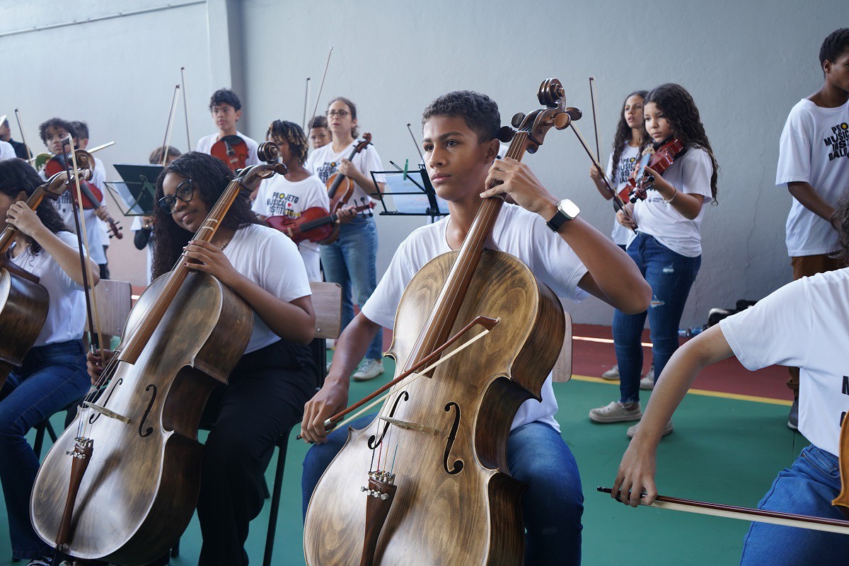 Projeto musical apoiado pelo Instituto Galo fez apresentação especial na inauguração do espaço 