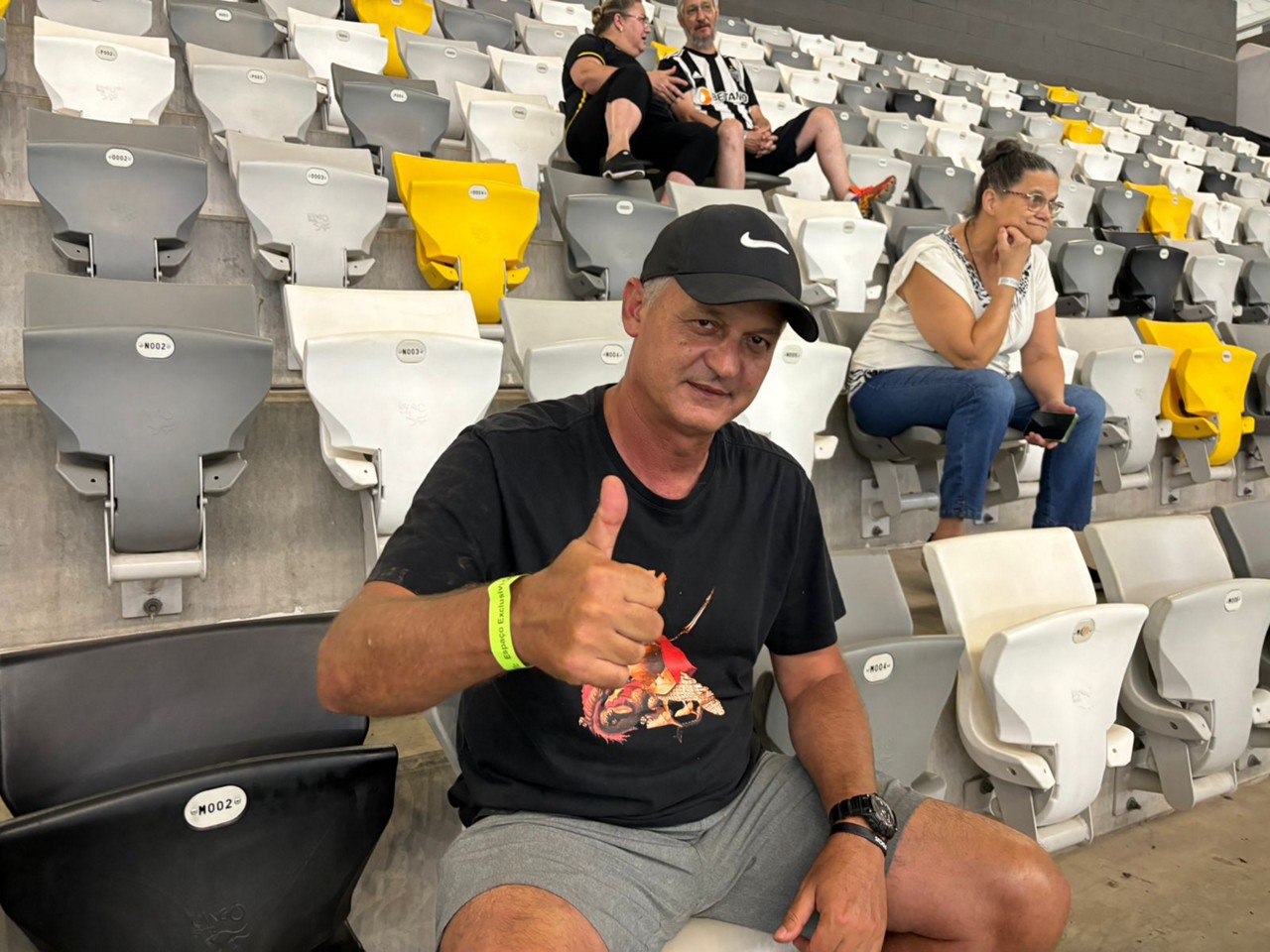Lisca revelou que costuma assistir aos jogos dos rivais mineiros, como parte de sua preparação estratégica e estudo das equipes adversárias. 